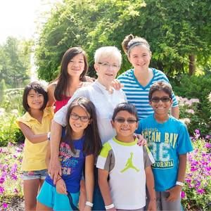 Meet your Posher, Sharon